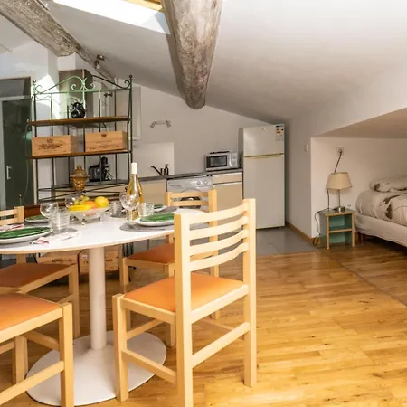 Saëns 7-t2 Avec Garage Privé Optionnel-centre Historique Et Plages à 16km ! Apartamento *
